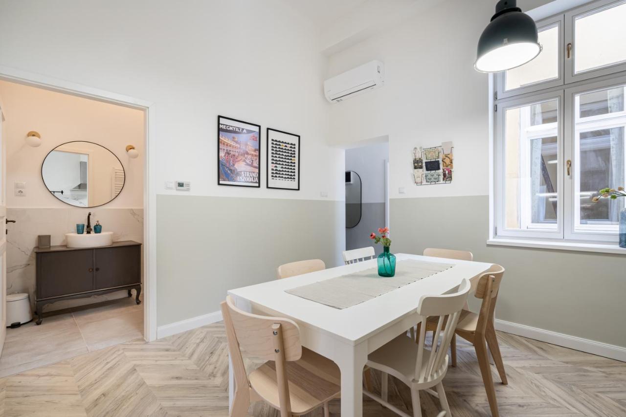 Atmos Glare Apartment Budapeste Exterior foto
